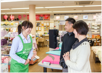 明るい店内で入りやすい！